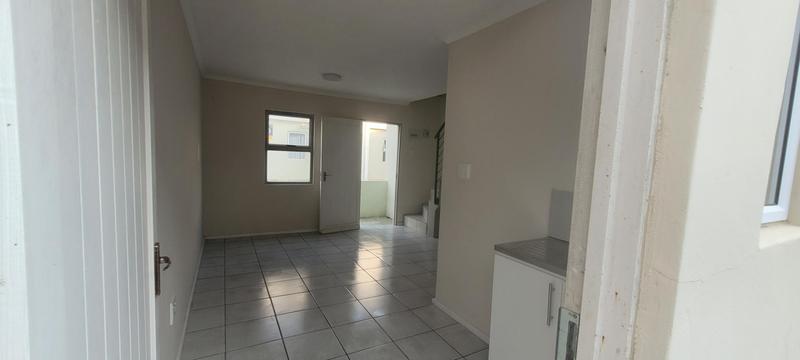 To Let 2 Bedroom Property for Rent in Heiderand Western Cape